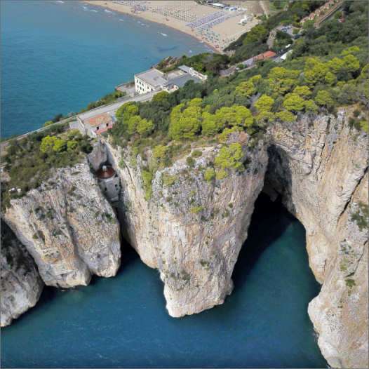 Montagna Spaccata Gaeta